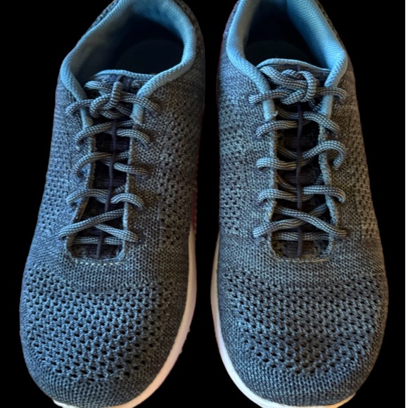 L.L. Bean Knit Athletic Shoes EUC - Picture 1 of 6